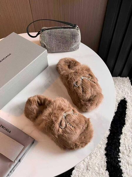 Меховые тапочки Balenciaga женский натуральный мех r4980537-1-3