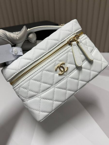 Сумка Chanel женский кожа белый l2600605-1