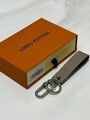 Брелок Louis Vuitton кожа chèvre серебристый k1217563-1