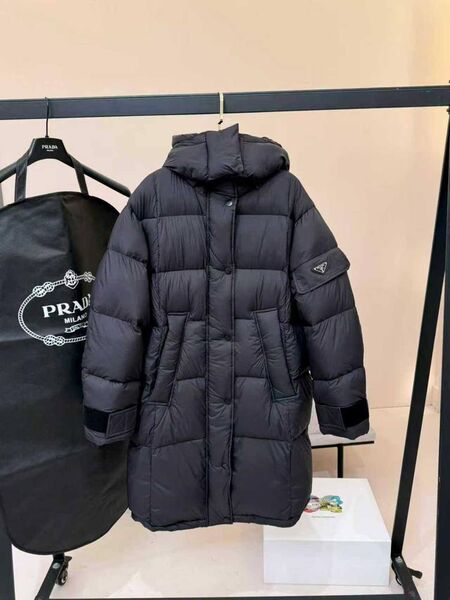 Пуховик женский Prada w2111644-3