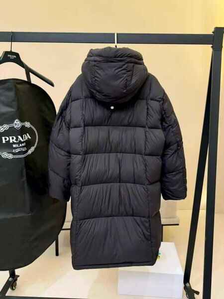 Пуховик женский Prada женский пух перо черный w2111644-1-6