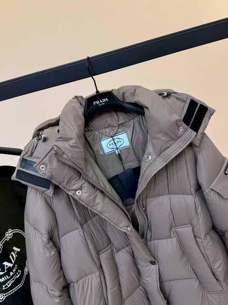 Пуховик женский Prada женский пух перо графитовый b6481978-1-5