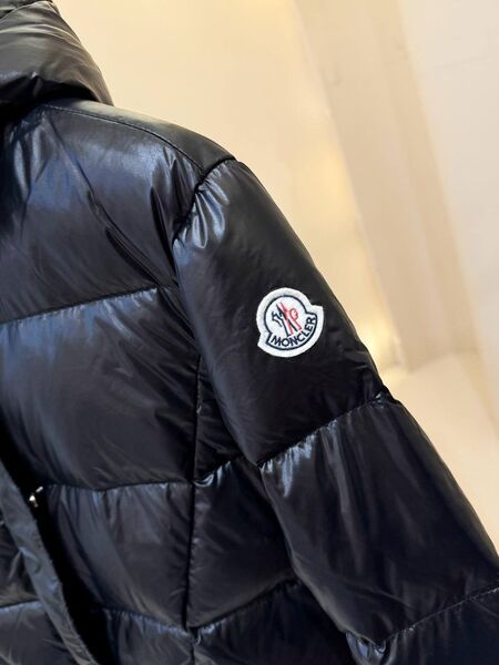 Пуховик женский Moncler женский пух перо черный z4154738-1-8