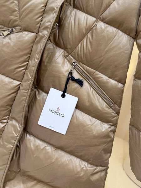 Пуховик женский Moncler женский пух перо бежевый g7501257-1-4