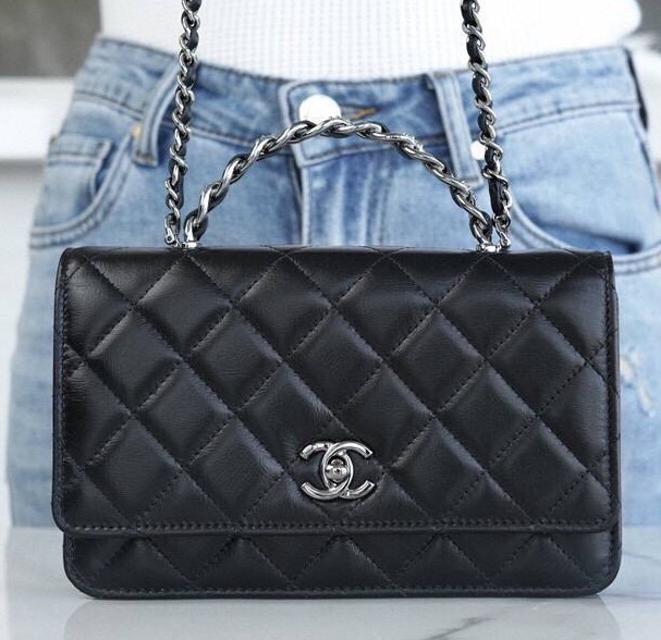 Сумка Chanel женский кожа черный 127438