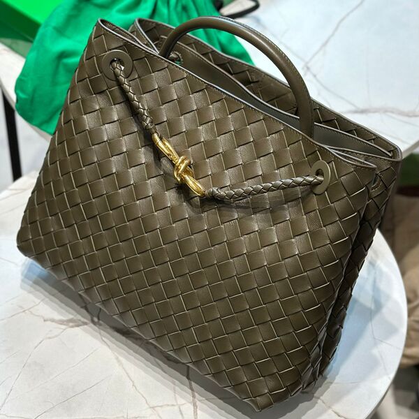 Сумка Bottega Veneta женский кожа болотный 166920-3