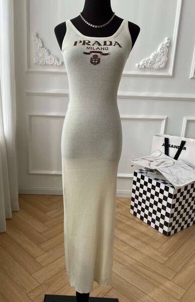 Платье Prada женский молочный 119948