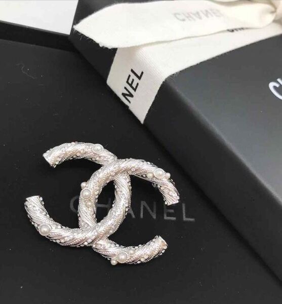 Брошь Chanel розовый 10377-2