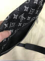 Мужская сумка мессенджер Louis Vuitton мужской кожа черный 42916-9