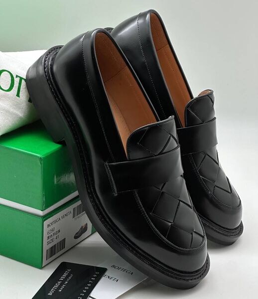 Мужские лоферы Bottega Veneta мужской кожа черный 134932