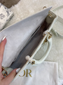 Сумка Christian Dior Lady женский кожа белый 74235-3