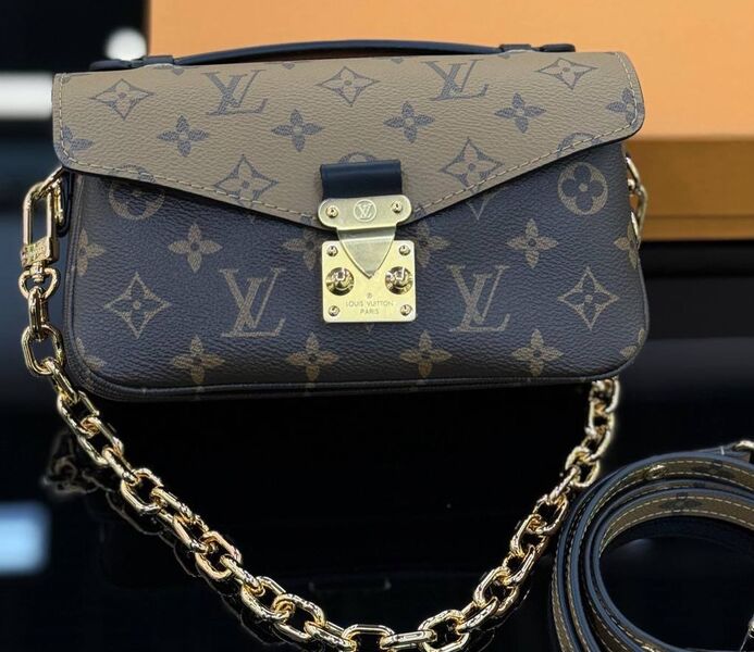 Сумка Louis Vuitton Pochette Metis женский канва 148637