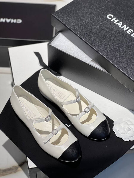 Туфли Chanel женский кожа белый 113862-3
