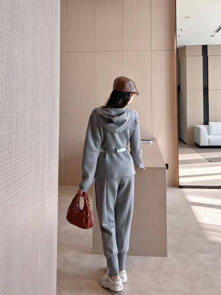 Костюм Miu Miu женский графитовый 179873-2