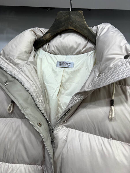 Пуховик Brunello Cucinelli женский графитовый 129969-4