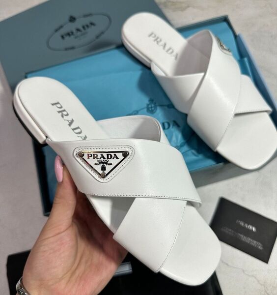 Шлепки Prada женский кожа белый 107645