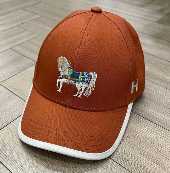 Кепка Hermès женский 151037
