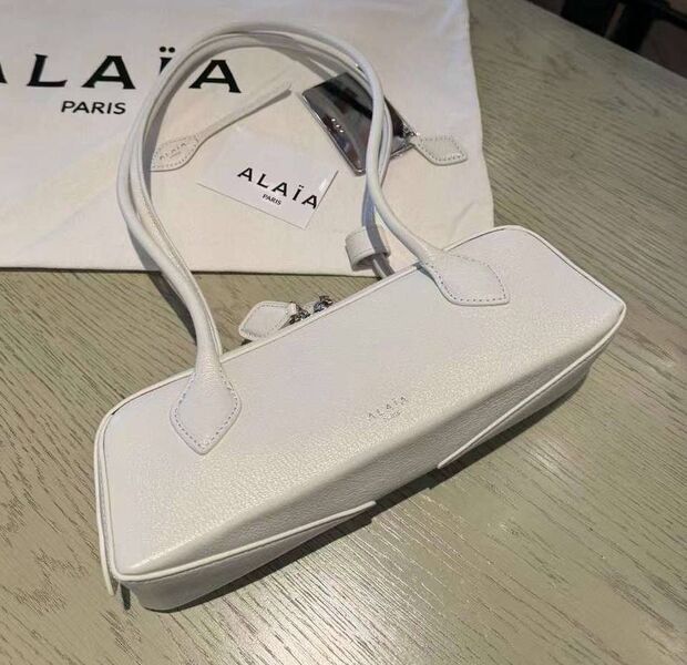 Сумка Alaïa женский кожа белый 153076