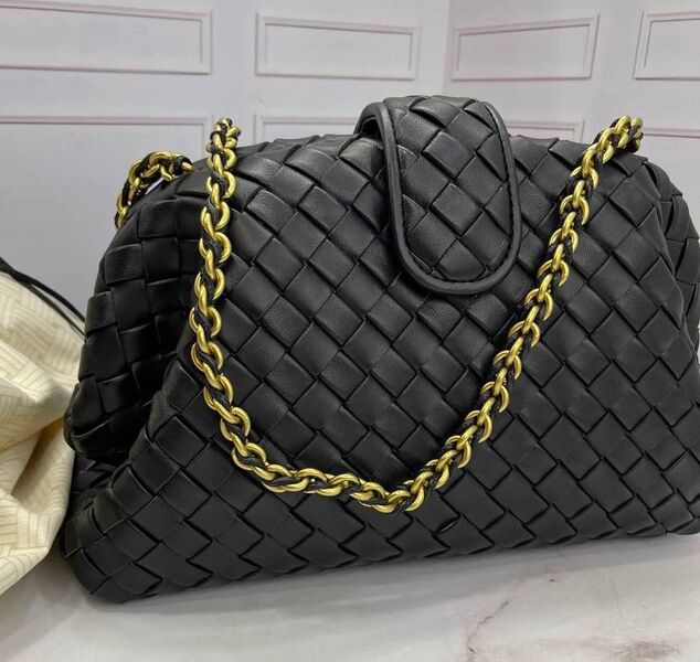 Сумка Bottega Veneta женский кожа черный 159128