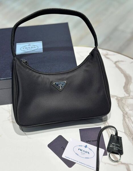 Сумка Prada женский нейлон черный 194175