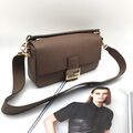Сумка Fendi Baguette женский кожа бежевый 74670-2