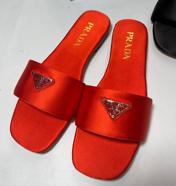 Шлепки Prada женский сатин бордовый 149540