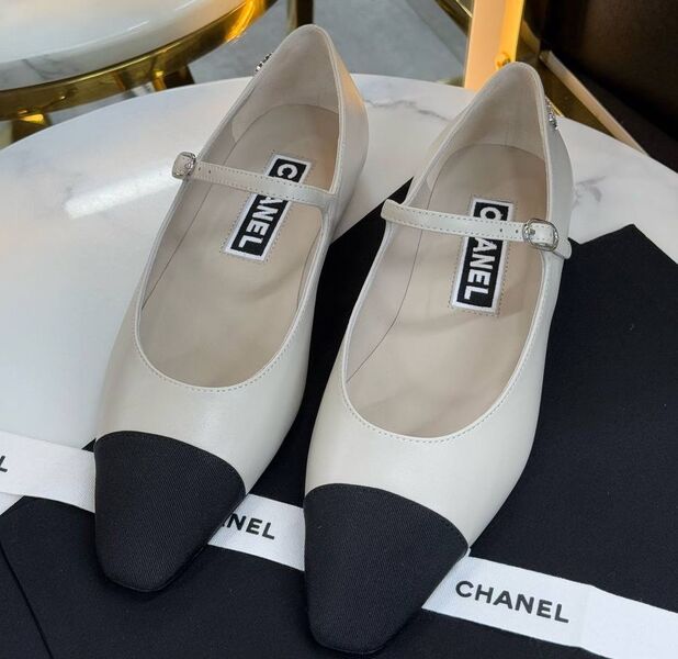 Балетки Chanel женский кожа белый 184557