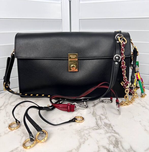 Сумка Prada женский кожа черный 174049
