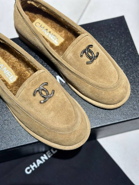 Лоферы Chanel женский замша бежевый 166944-2