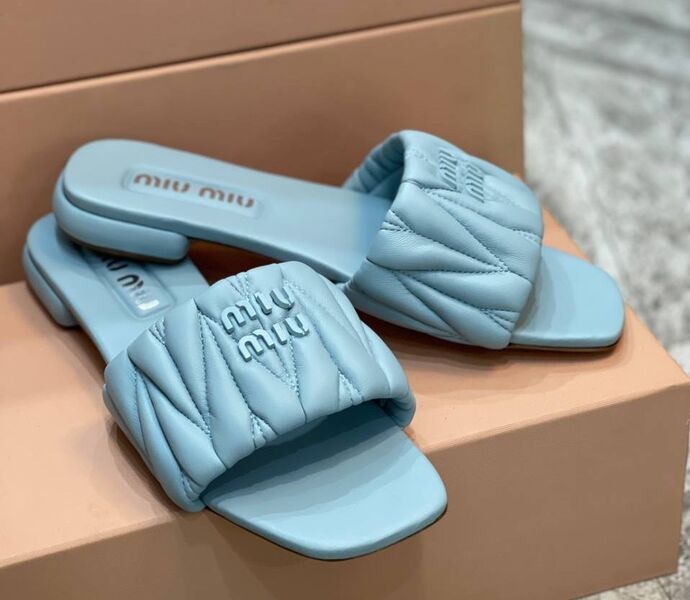 Шлепки Miu Miu женский кожа бирюзовый 107095
