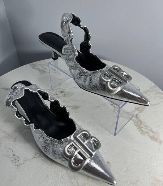 Туфли Balenciaga женский кожа графитовый 188534