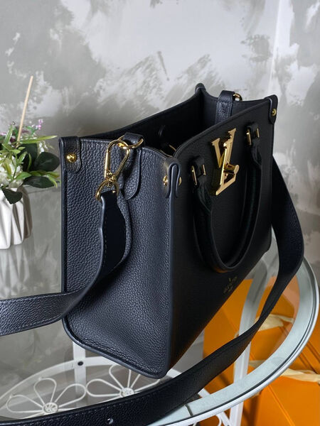 Сумка Louis Vuitton женский кожа черный 201946-3