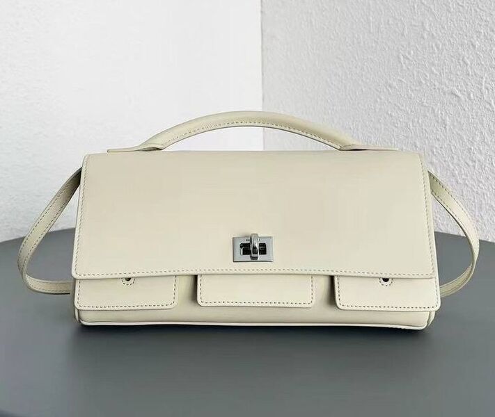 Сумка Balenciaga Bel Air женский кожа молочный 182442