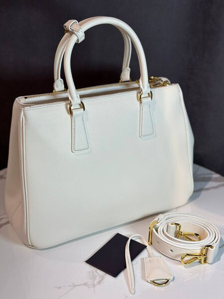Сумка Prada женский кожа белый 158901-6