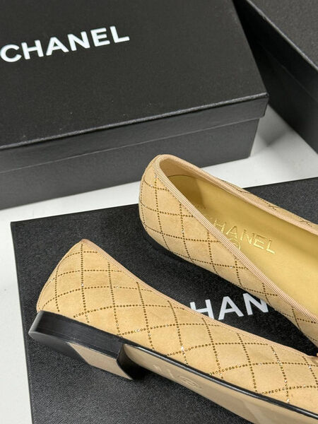 Балетки Chanel женский замша бежевый 182836-3