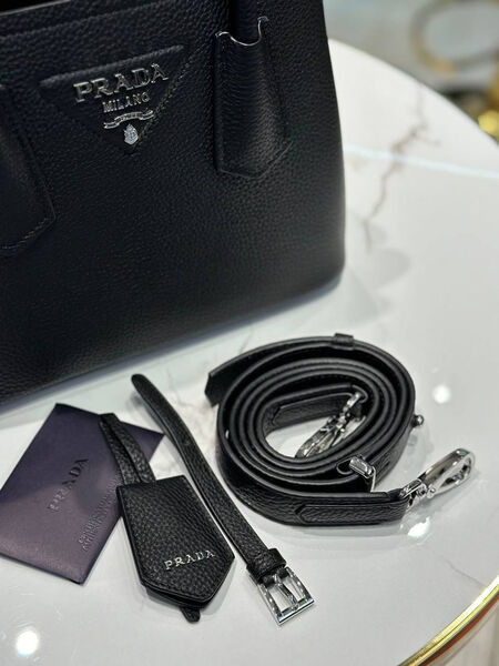 Сумка Prada женский кожа черный 158903-4
