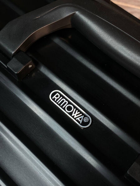 Чемодан Rimowa женский черный 136552-7