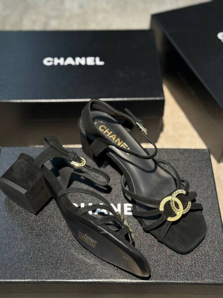 Босоножки Chanel женский замша черный 190868-2