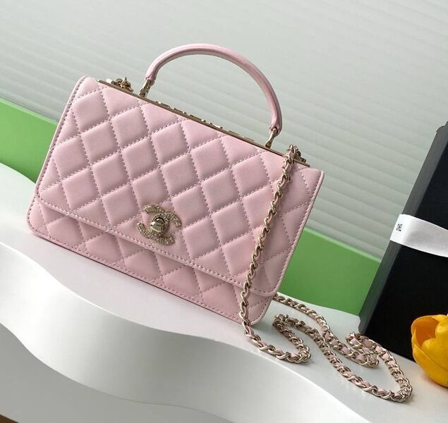 Сумка Chanel женский кожа розовый 196550
