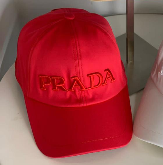 Кепка Prada женский бордовый 25982