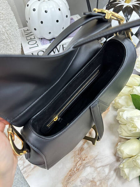 Сумка Dior Saddle женский кожа черный 74392-13