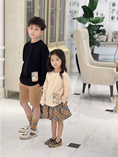 Детский лонгслив Burberry черный 179354-3