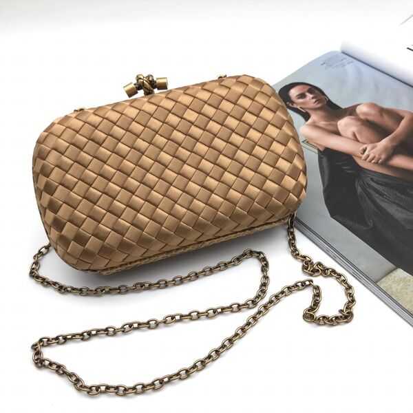 Клатч Bottega Veneta Chain Knot женский шелк бронзовый 26022