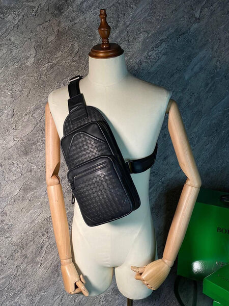 Мужская сумка слинг Bottega Veneta мужской кожа черный 42691-3