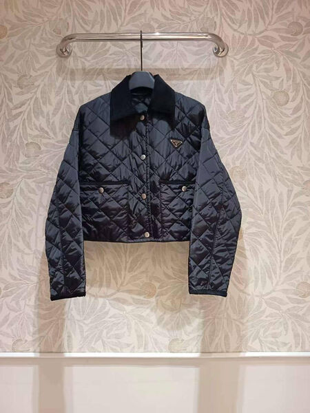 Куртка Prada женский черный 164550-3