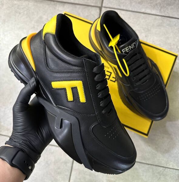 Мужские кроссовки Fendi мужской кожа черный,серебристый 145387