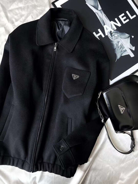 Куртка Prada женский черный 124941-5