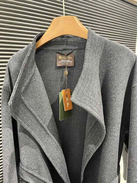 Пальто Loro Piana женский графитовый 158907-7