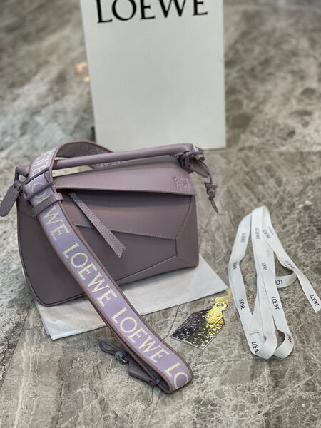 Сумка Loewe женский кожа фиолетовый 100798-2