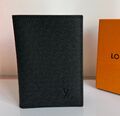 Обложка на паспорт Louis Vuitton мужской кожа страуса черный,коричневый 149888